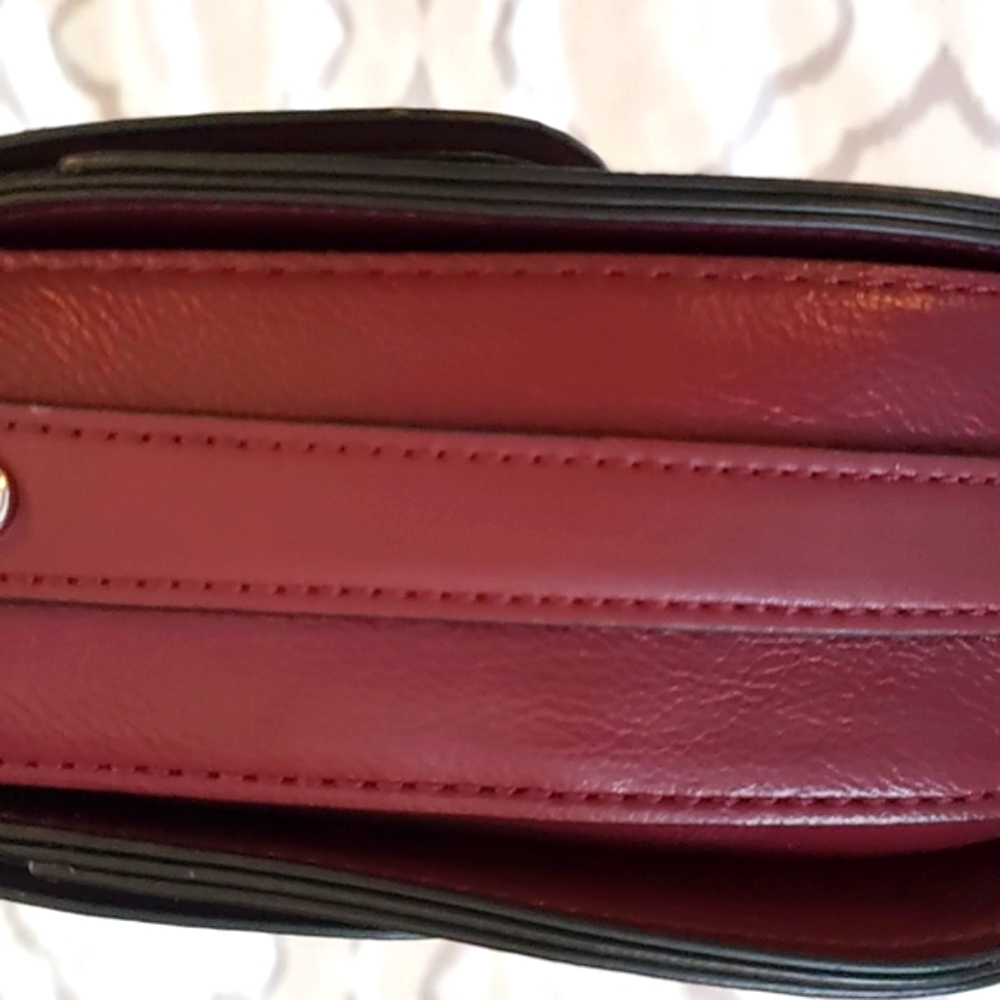 Calvin Klein Bella Adjustable Crossbody - Picture 17 of 17